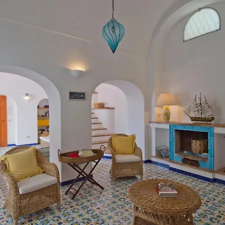 Holiday home Sweet With Outdoor Unheated Whirlpool Tub