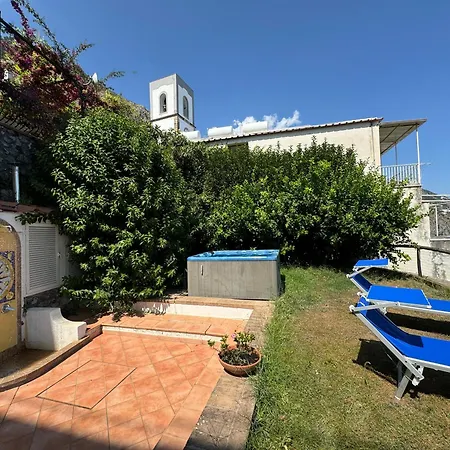 Sweet With Outdoor Unheated Whirlpool Tub Praiano